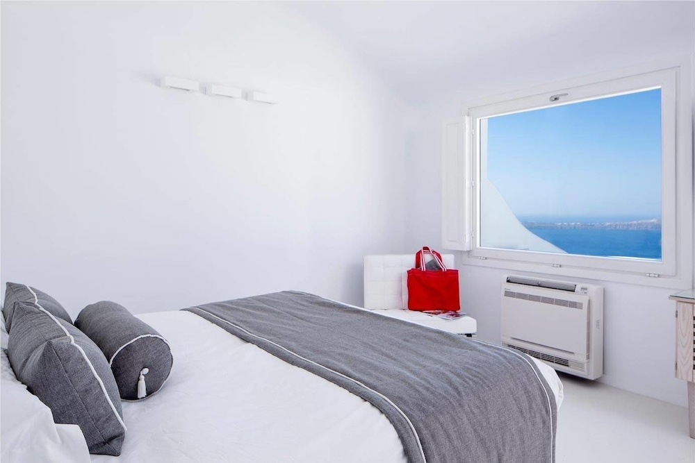 DREAMS LUXURY SUITES 14/50