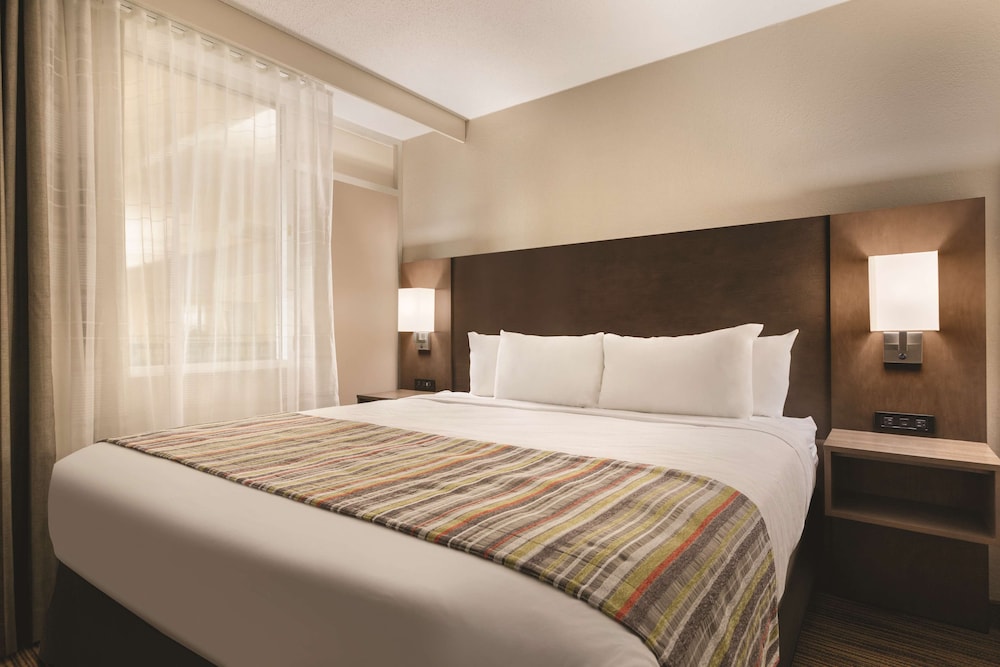 Country Inn & Suites By Radisson Fergus Falls Mn 9/41