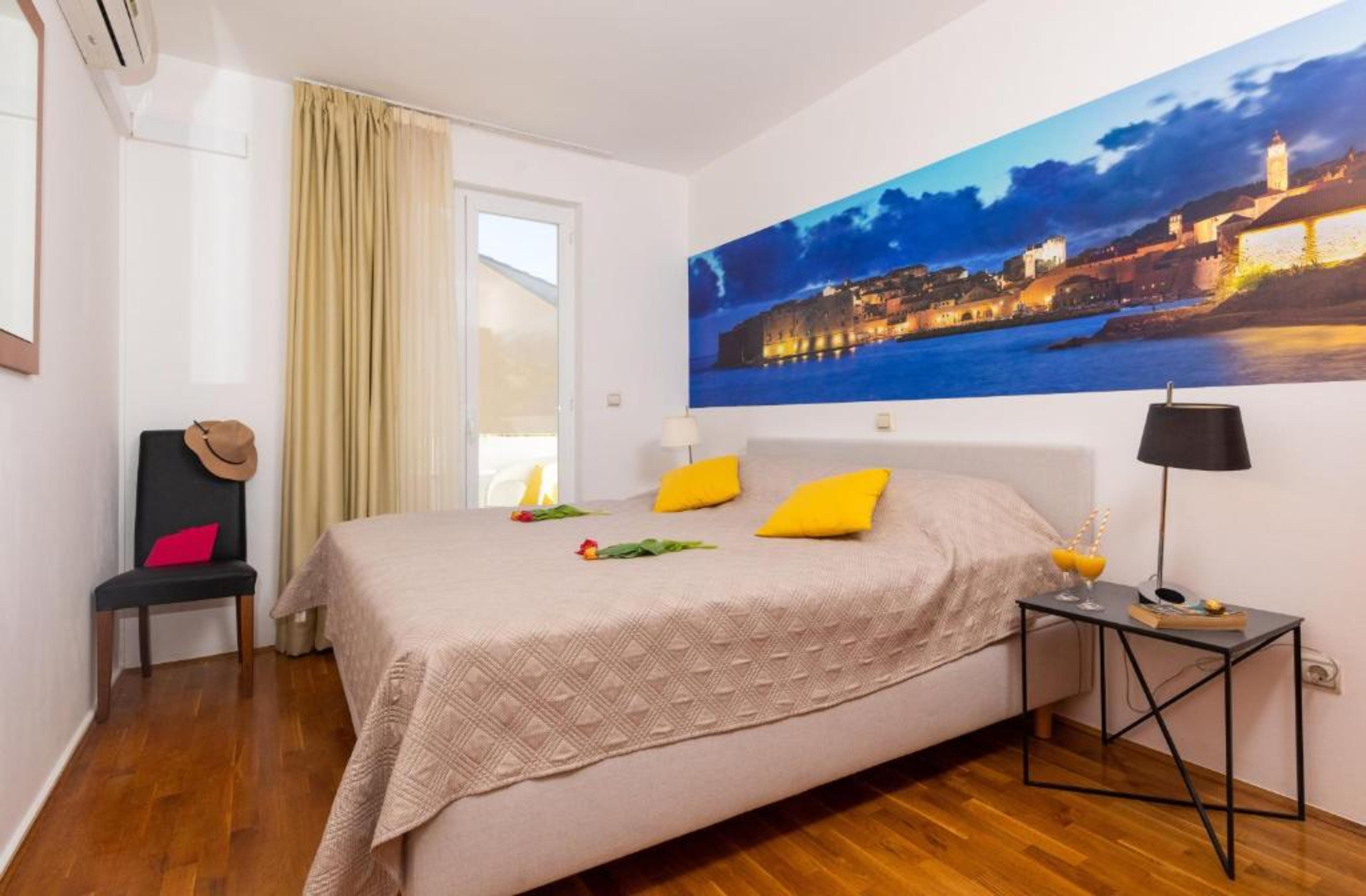2 Bedrooms, Apartment, Balcony or Terrace