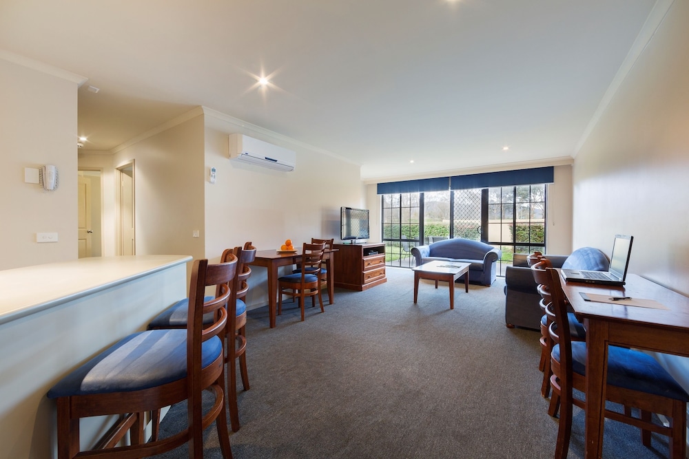 Best Western Plus Canberra Central Apartments 25/37