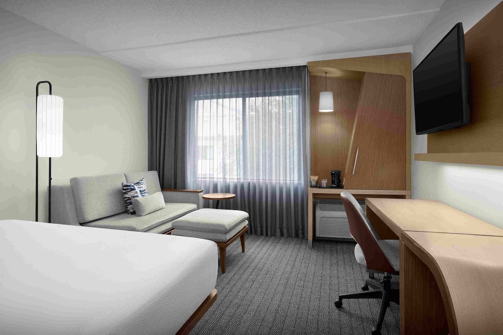 Courtyard by Marriott Birmingham Grandview 11/40