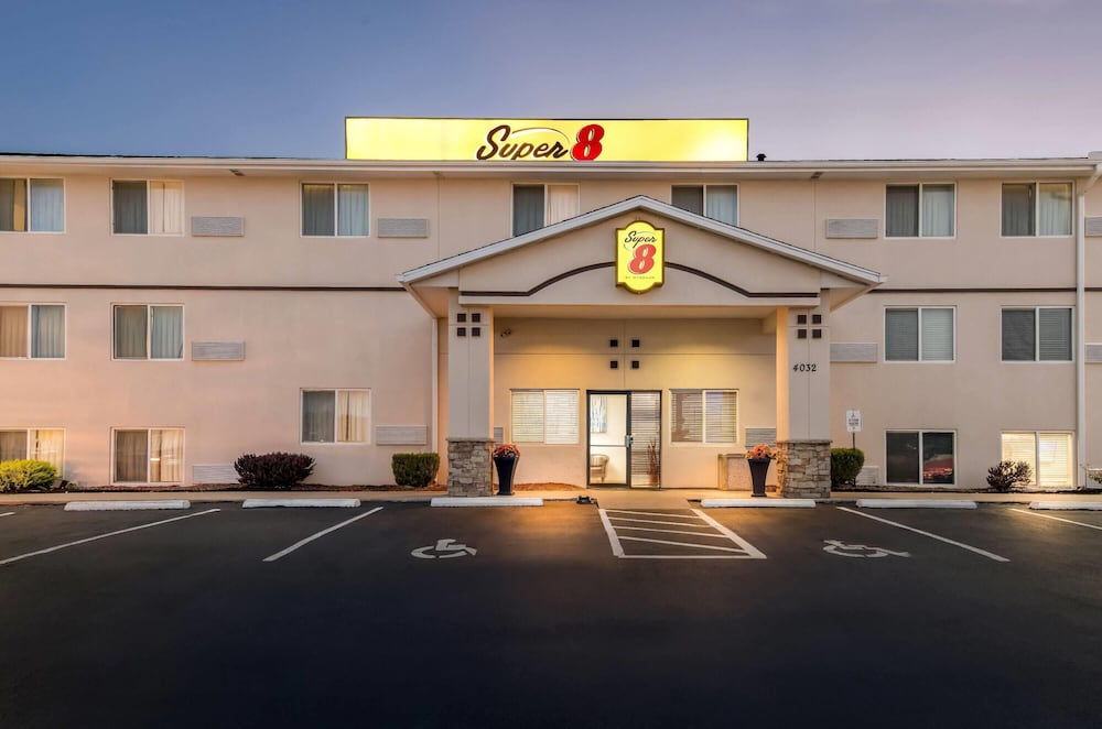 Super 8 By Wyndham Independence Kansas City 3/55