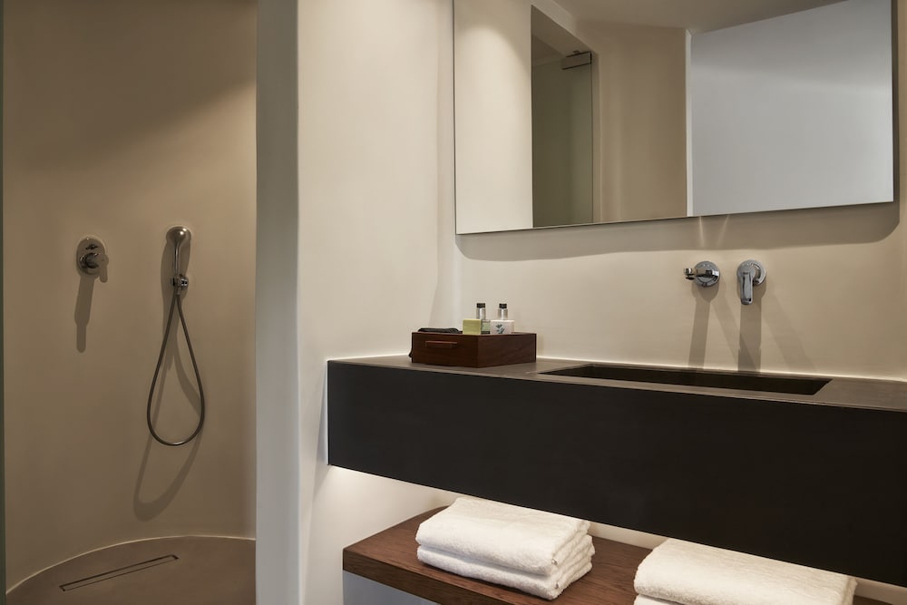 Orama Hotel and Spa 16/60