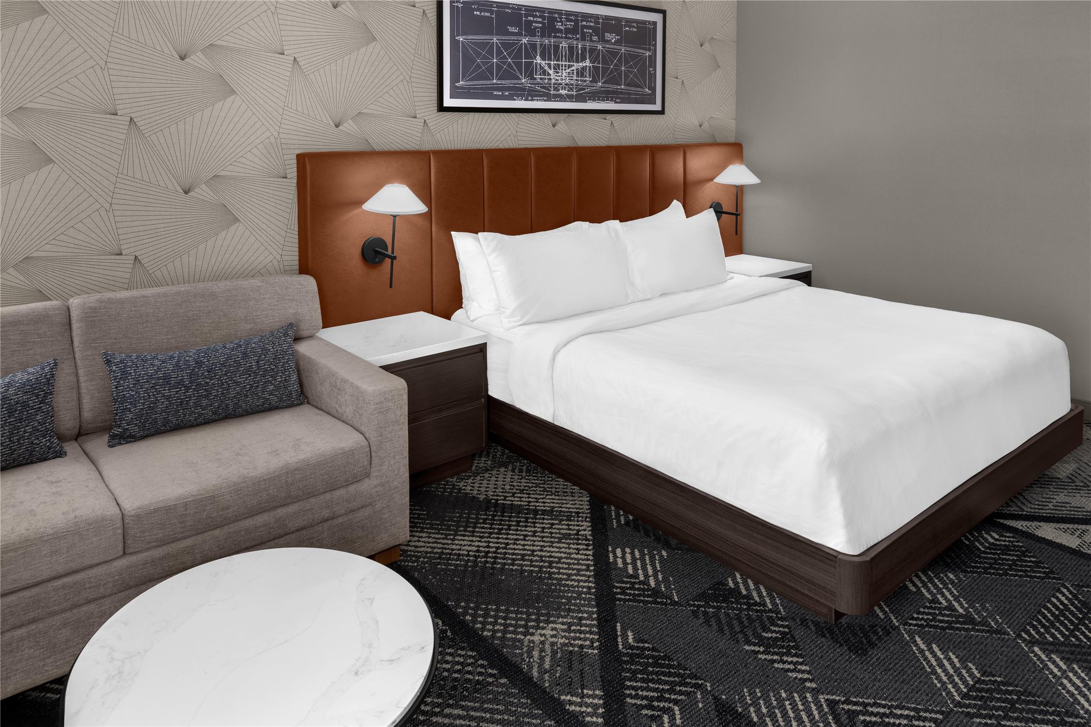 جناح جونيور، DoubleTree by Hilton Dayton Fairborn 4/7