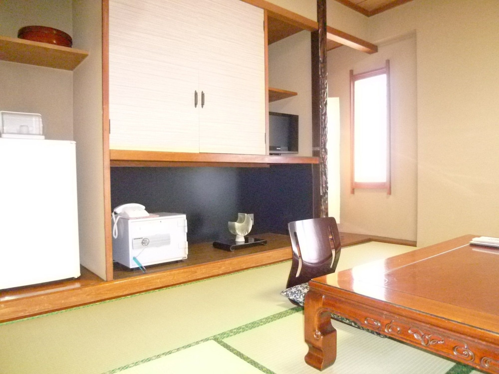 Hotel Yoshino 9/27