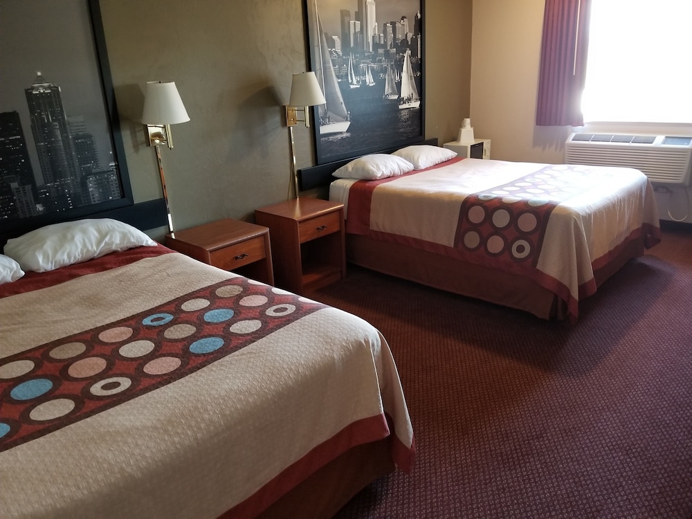 Super 8 by Wyndham Bellingham Airport/Ferndale WA 11/57