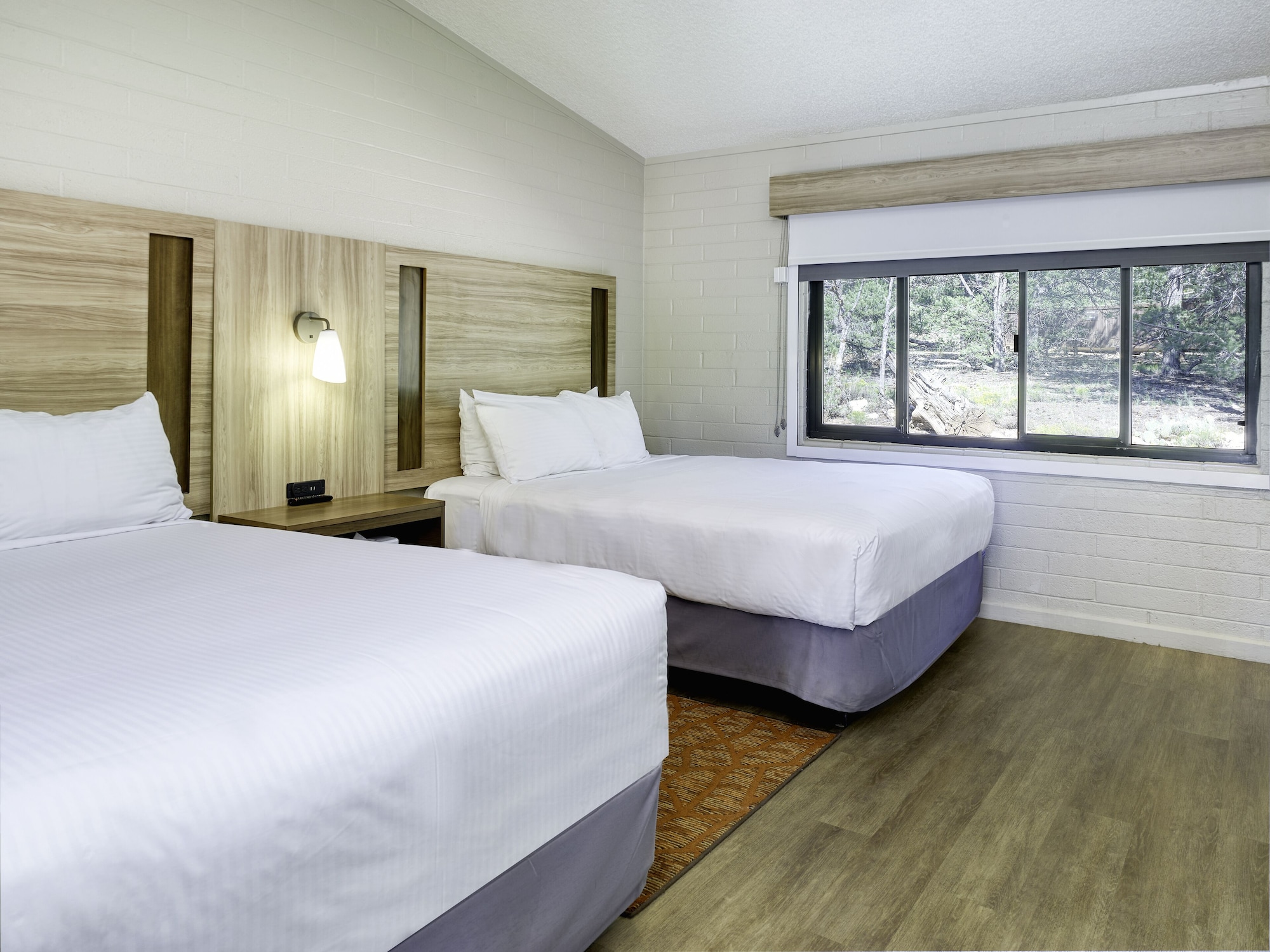 West, 2 Queen Beds, Pet Friendly