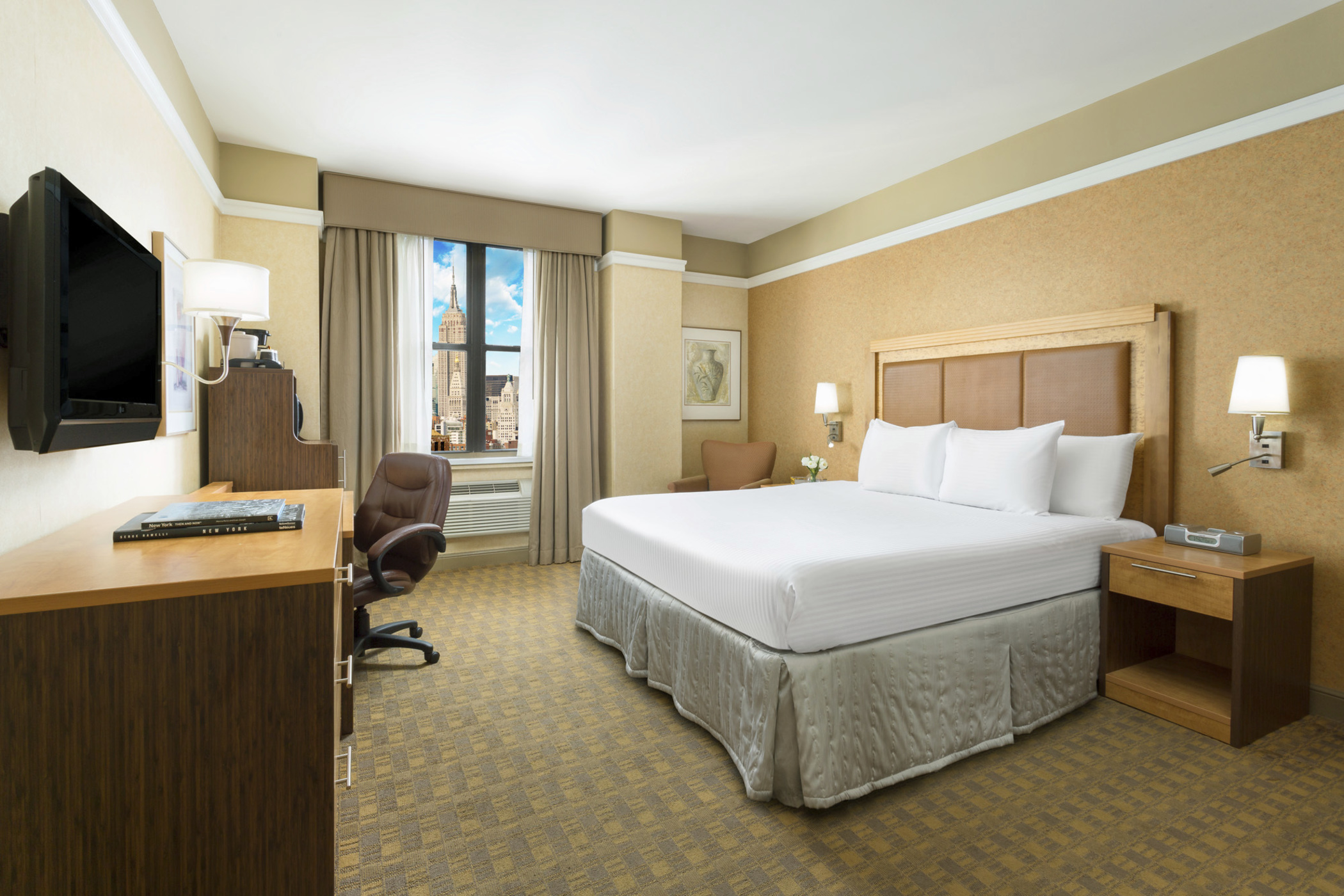 NYMA The New York Manhattan Hotel 8/16