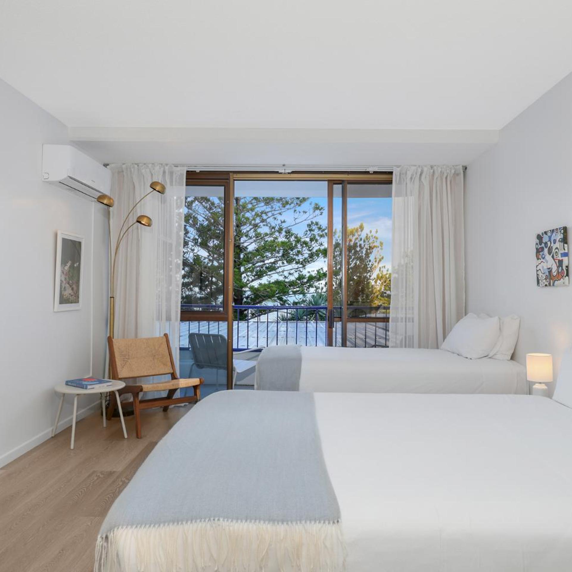 غرفة قياسية بسريرين منفصلين، BAYVIEW TOWER 5/9