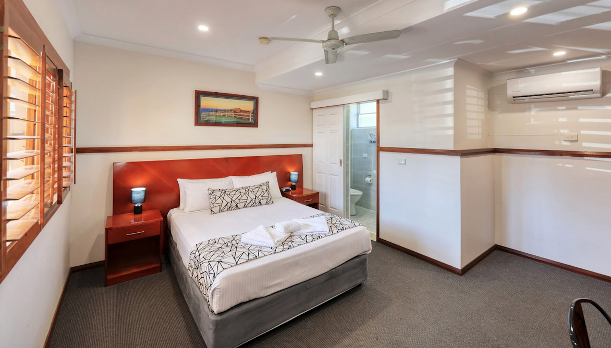 Across Country Motel And Serviced Apartments 7/35