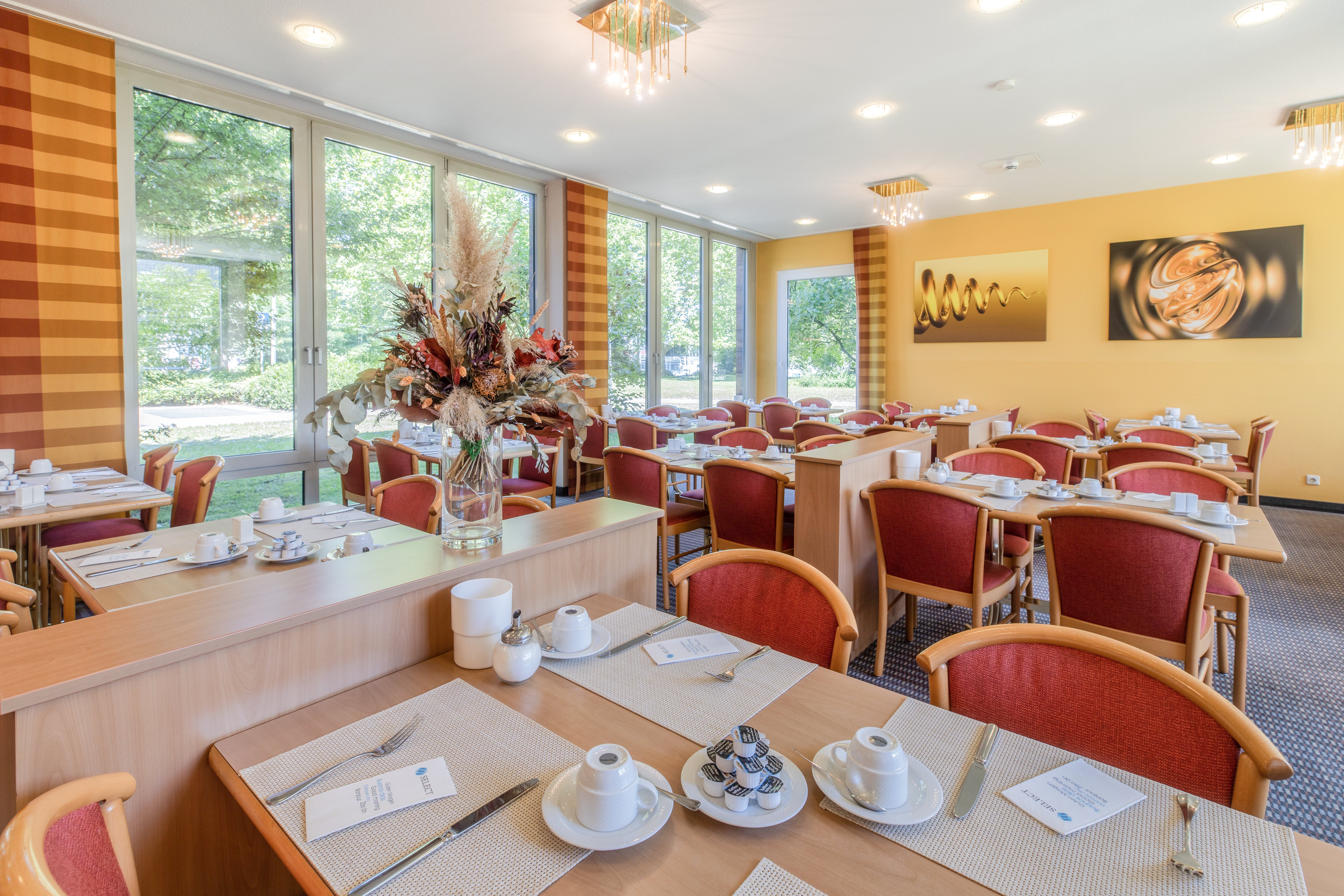 Holiday Inn - the niu, Blade Solingen by IHG 53/80