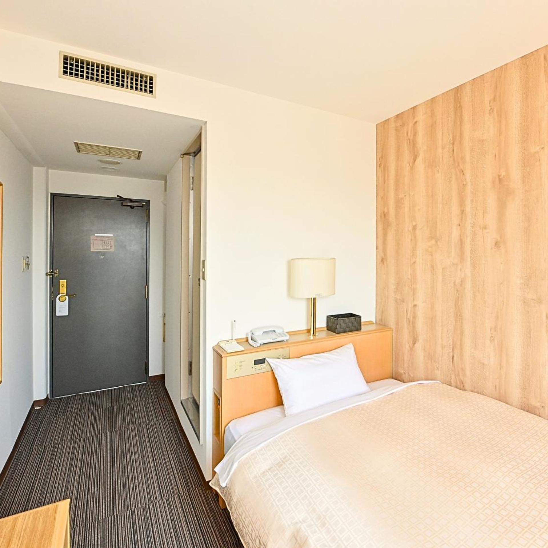Room, Single