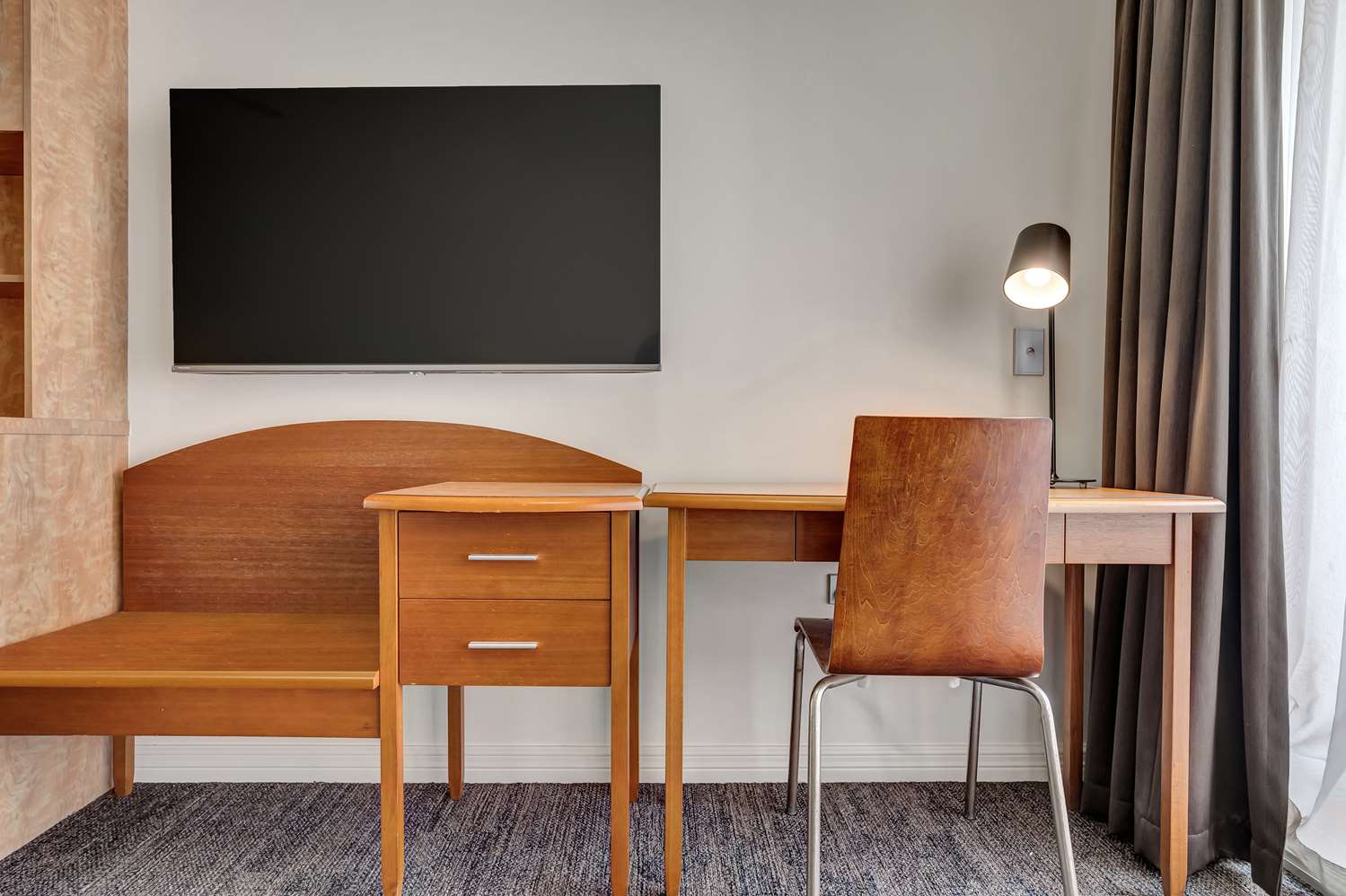 City Oasis Inn Townsville SureStay Collection by BW 30/39