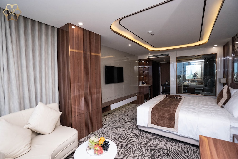 Cua Dong Luxury Hotel 37/70