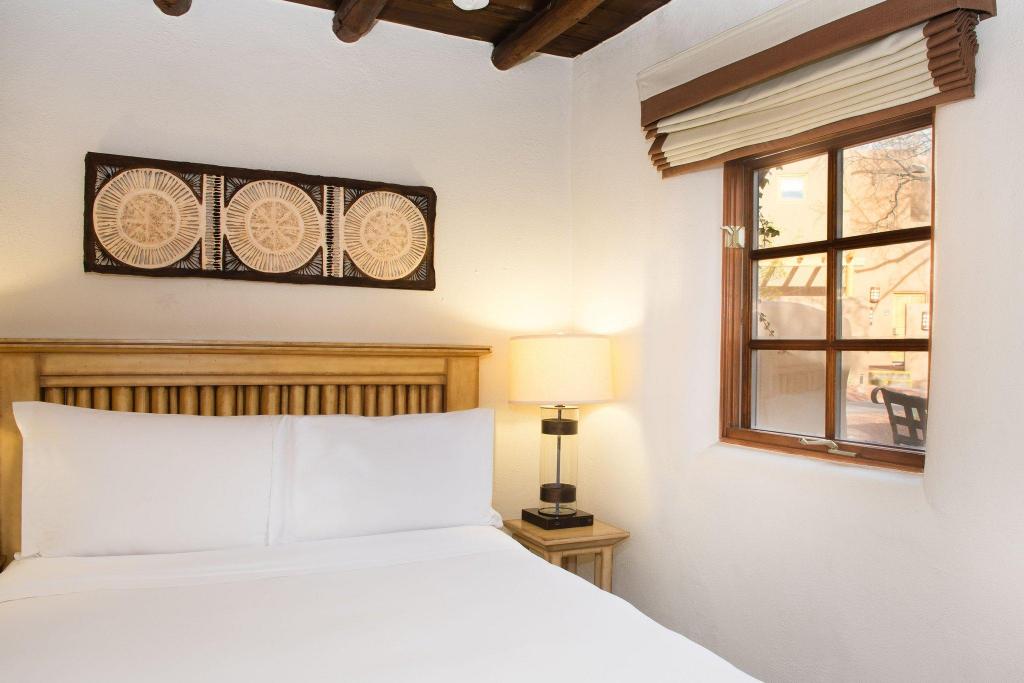 2 Bedrooms, Suite, King Bed, Queen Bed