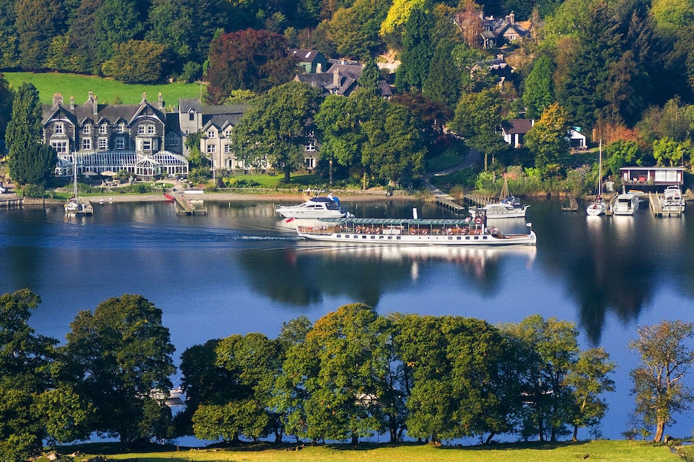 Classic Lodges Lakeside Hotel Spa 44/49