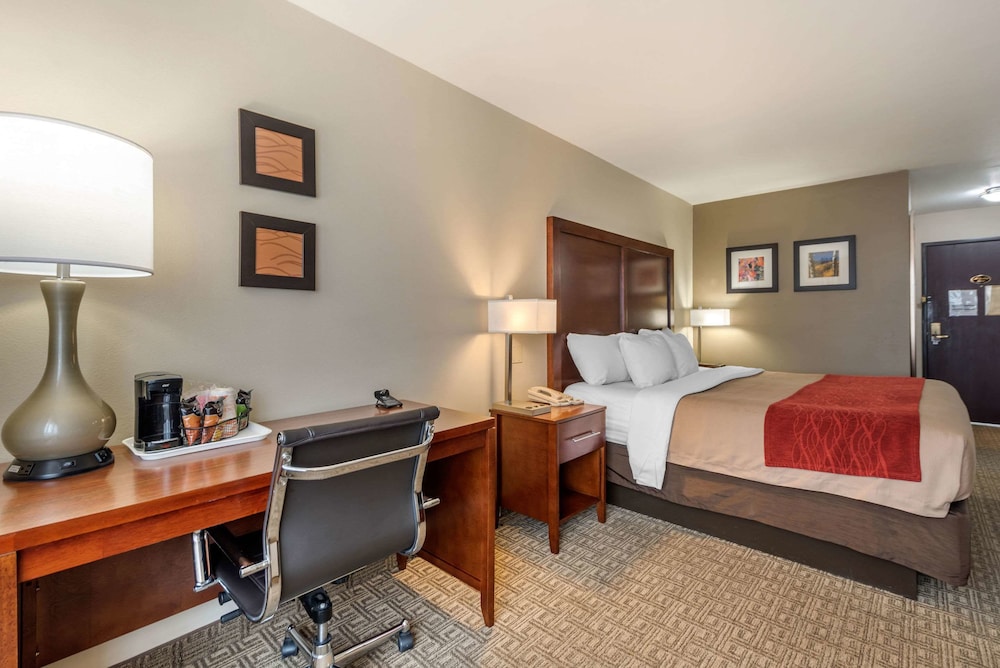 Comfort Inn Suites 30/75