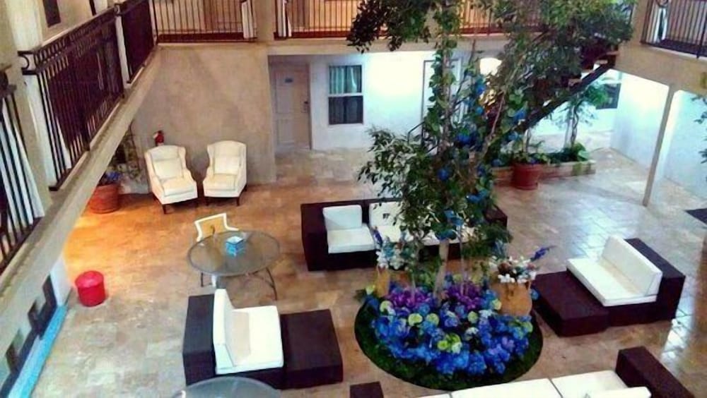 La Sky Boutique 52/70