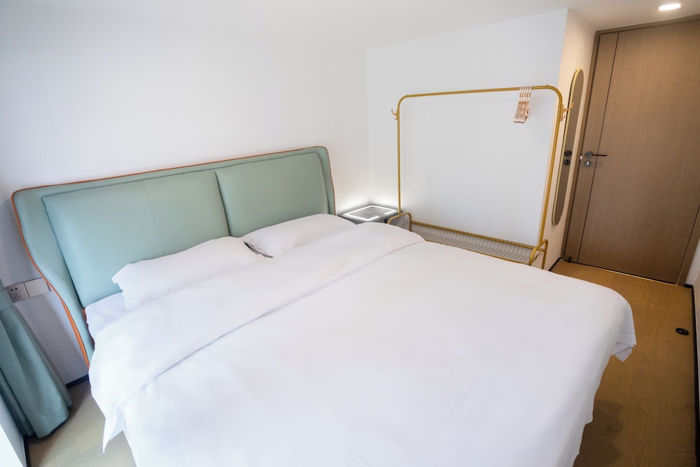 Sunny Private Apt Of Grand Continental 18/50