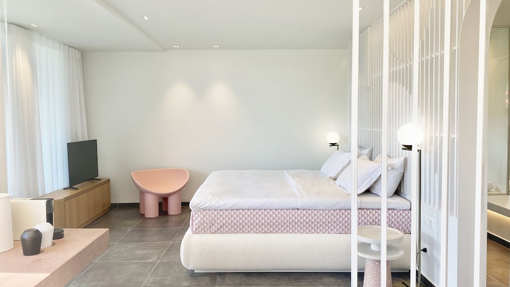 Premium, Studio, Suite, King Bed, Thomais Boutique Hotel - Adults Only 2/4
