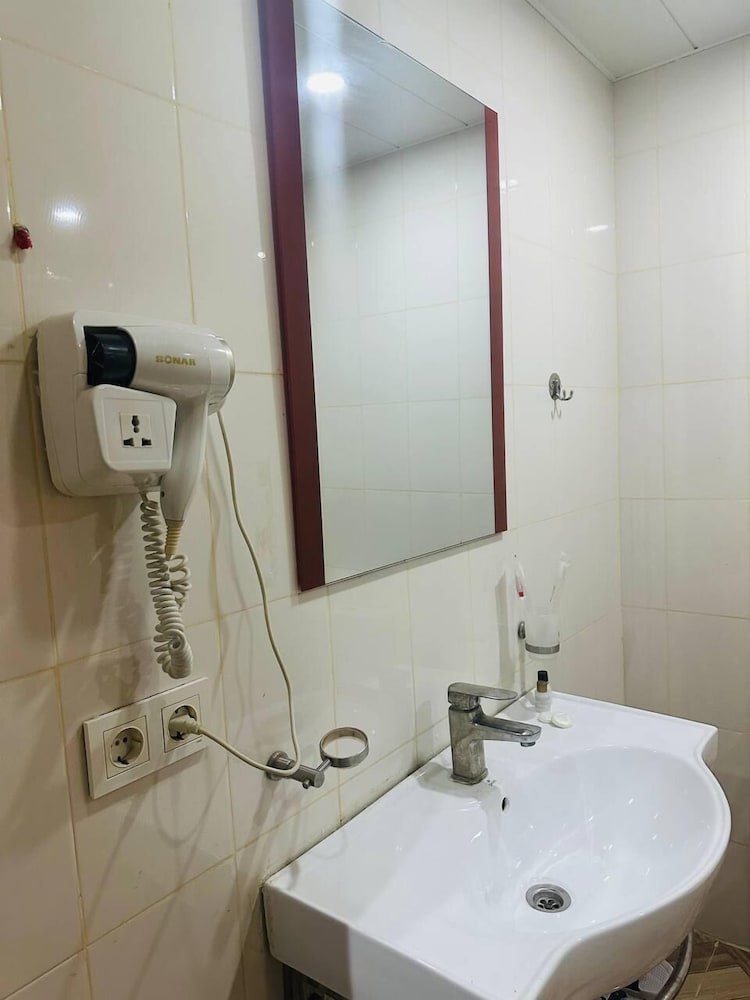 Askar Hotel 43/45