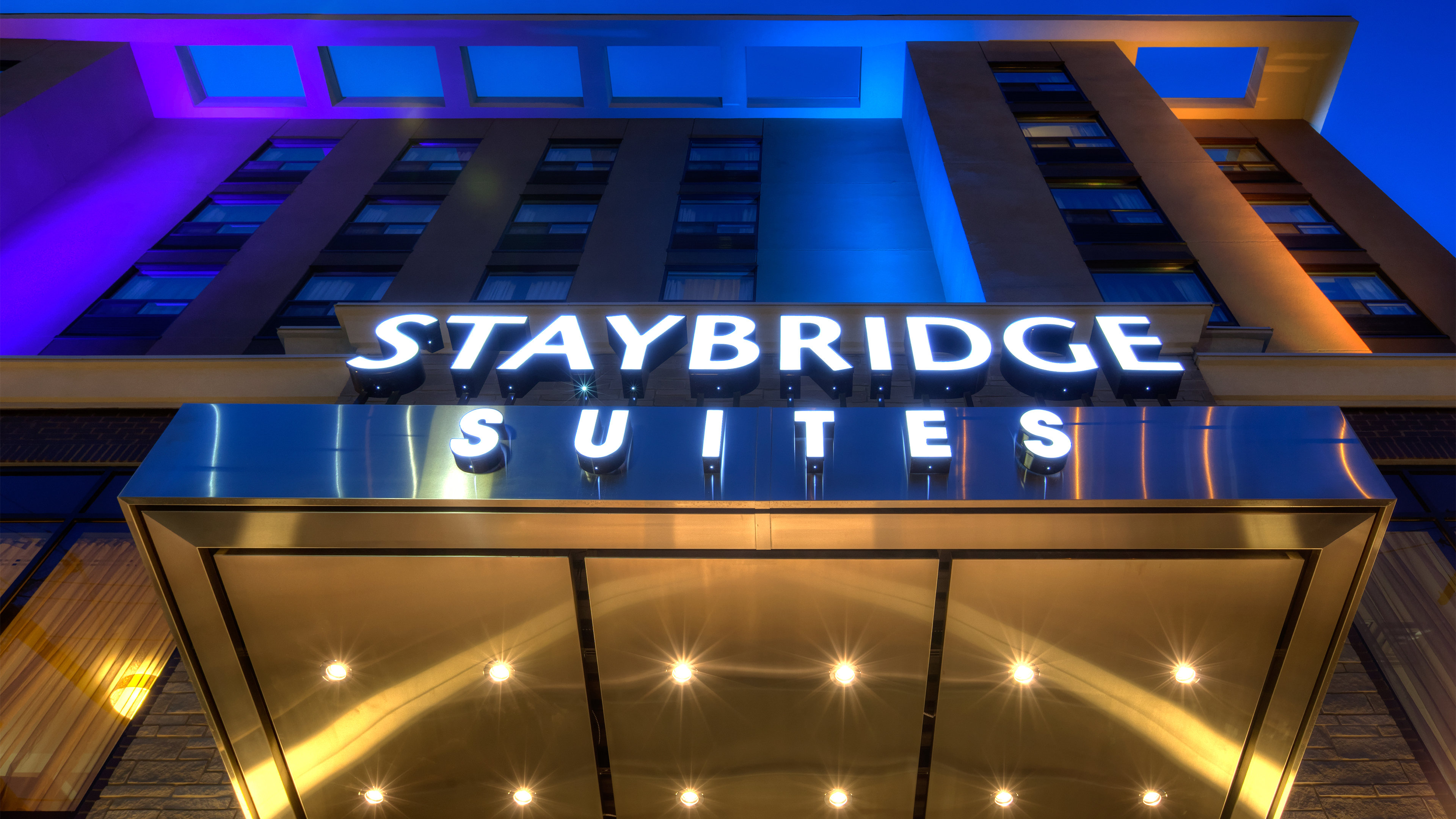 STAYBRIDGE SUITES HAMILTON - DOWNTOWN 2/80