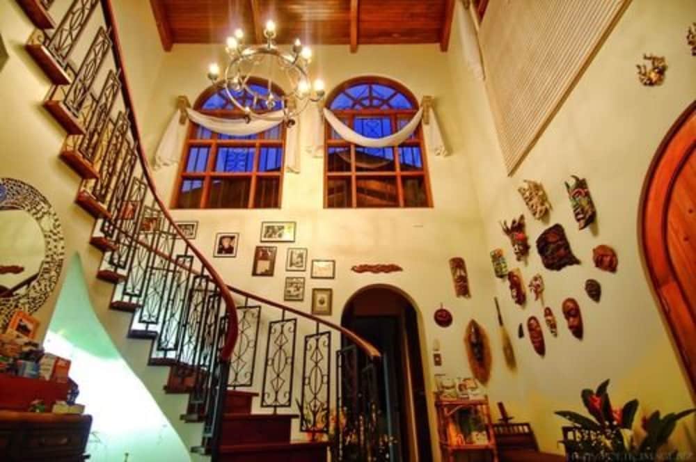 The Cariari Bed and Breakfast 8/50