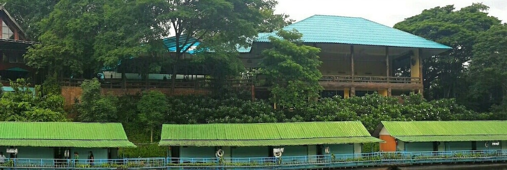 Suanphet Riverview Resort 67/71
