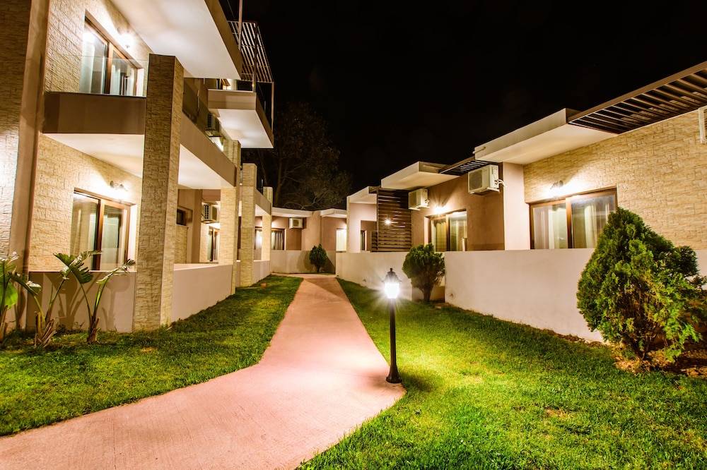 Gregory Comfort Hotel 37/46