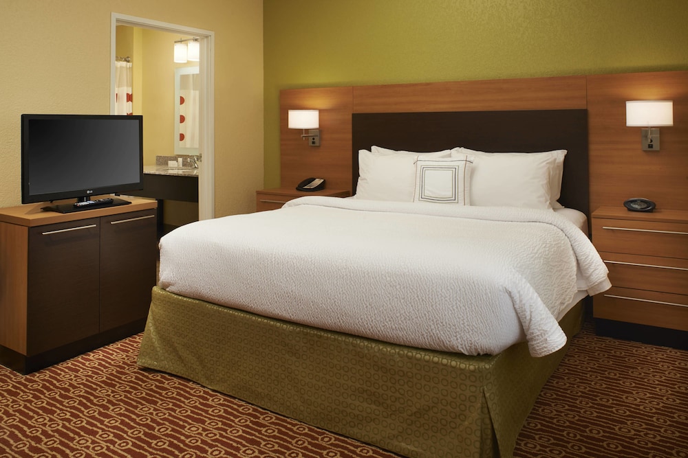 Towneplace Suites Saginaw 7/28