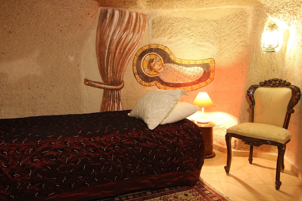 Ascension Cave Suite 25/30
