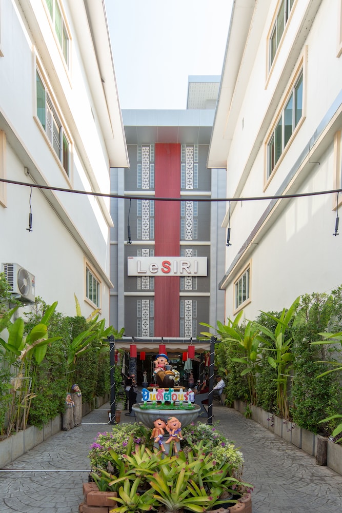 Rung Aroon Hotel By Le Siri 44/50