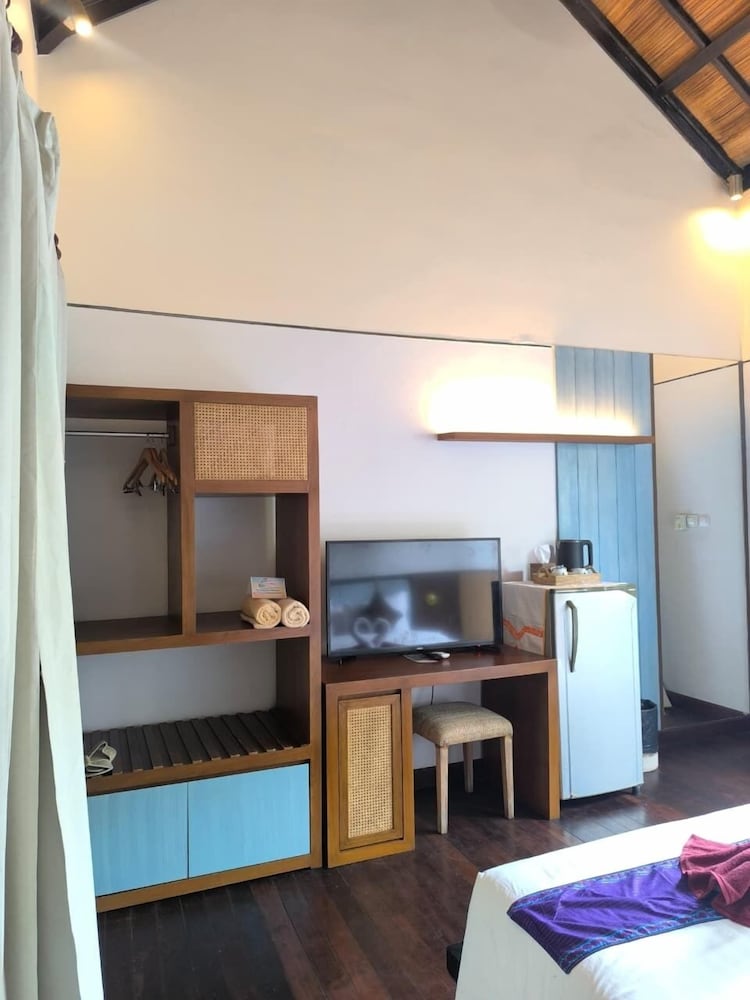 The Trawangan Resort 67/77