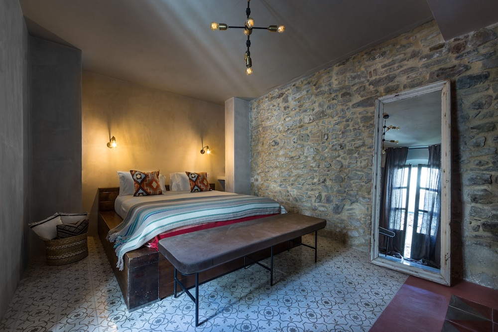 THE RIAD 6/28