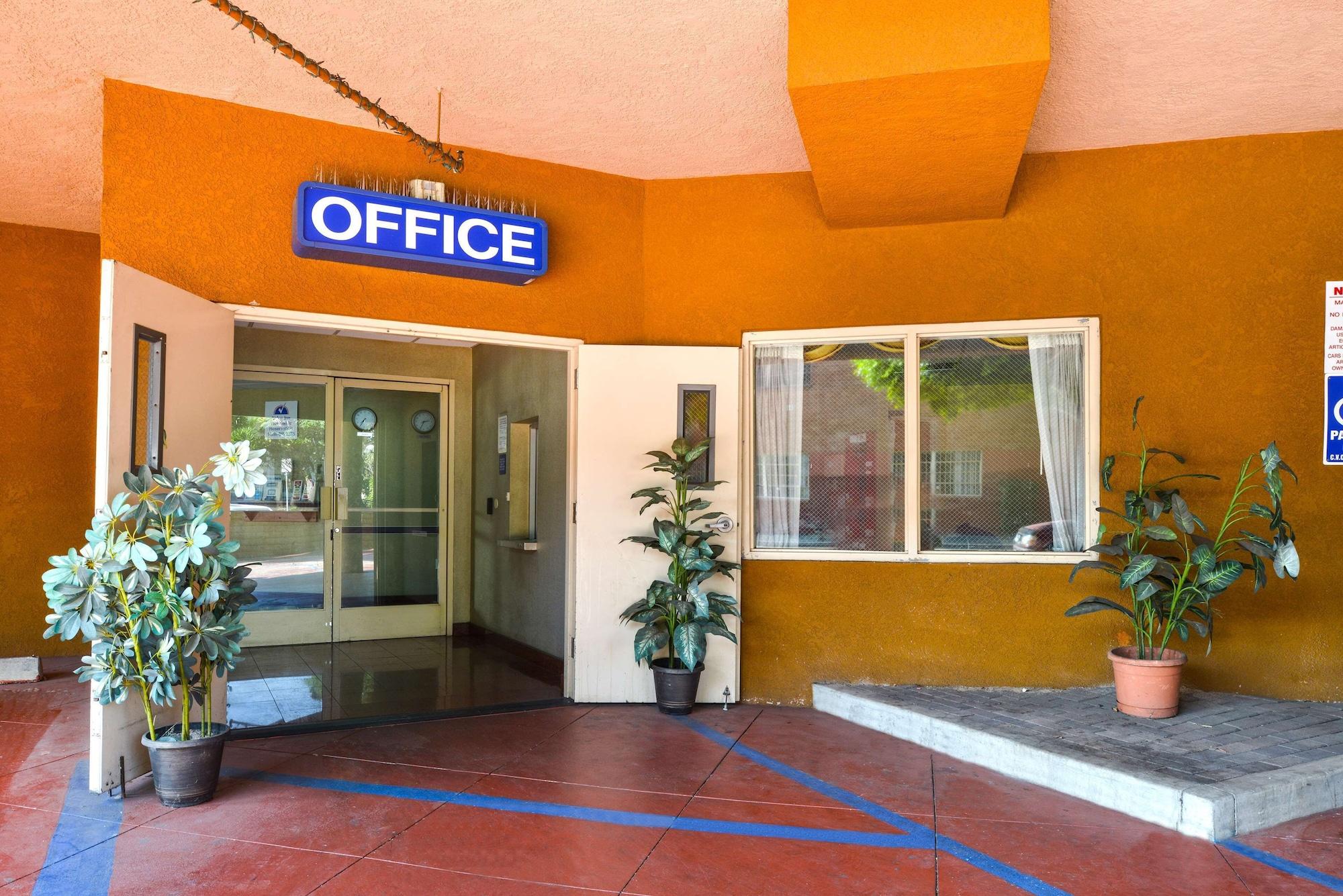 H3 Inn & Suites - LAX Airport 2/17