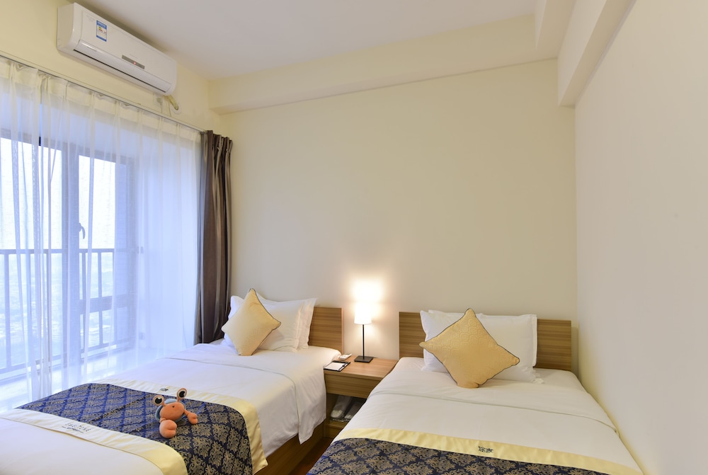 Angda Pazhou Apartment 11/60