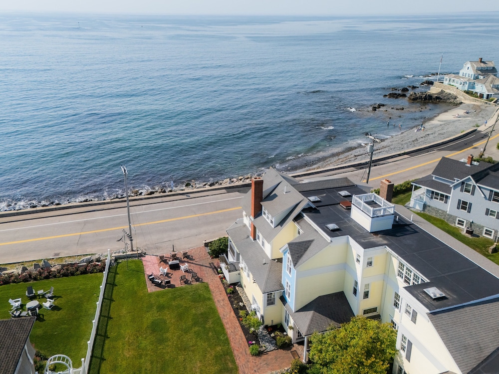 Beach House Inn 46/49