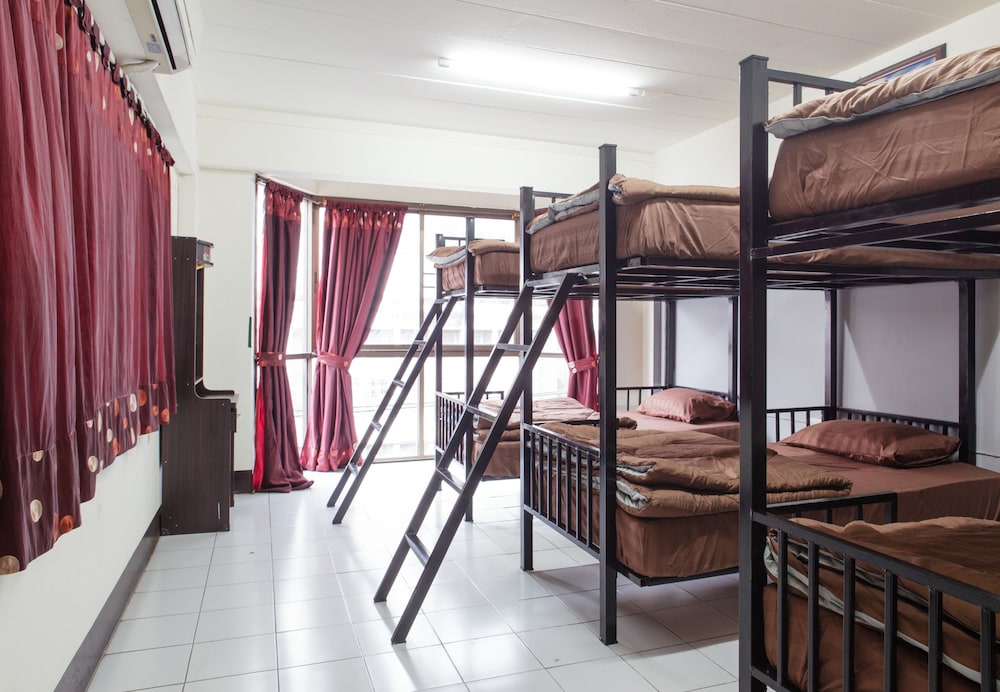 Starnong Café & Hostel 8/17