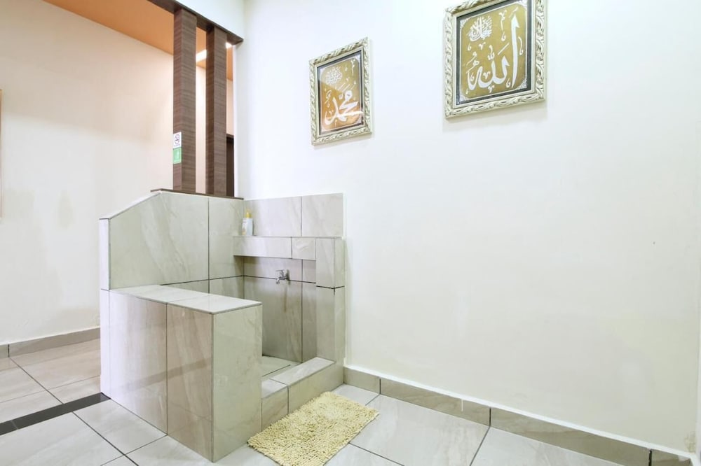 Collection O Shah Alam Near Icity Mall Formerly Mimilala 68/69