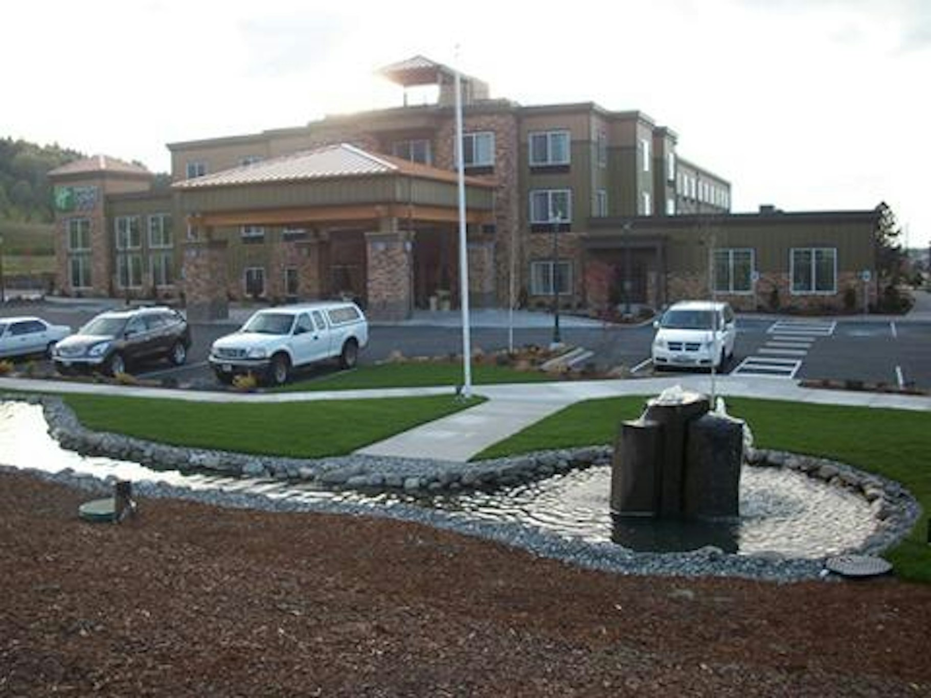 Holiday Inn Express Hotel & Suites North Sequim 69/77
