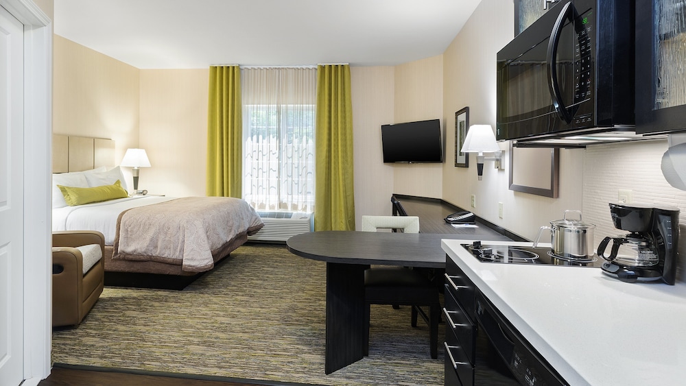 Candlewood Suites GROVE CITY - OUTLET CENTER 18/43