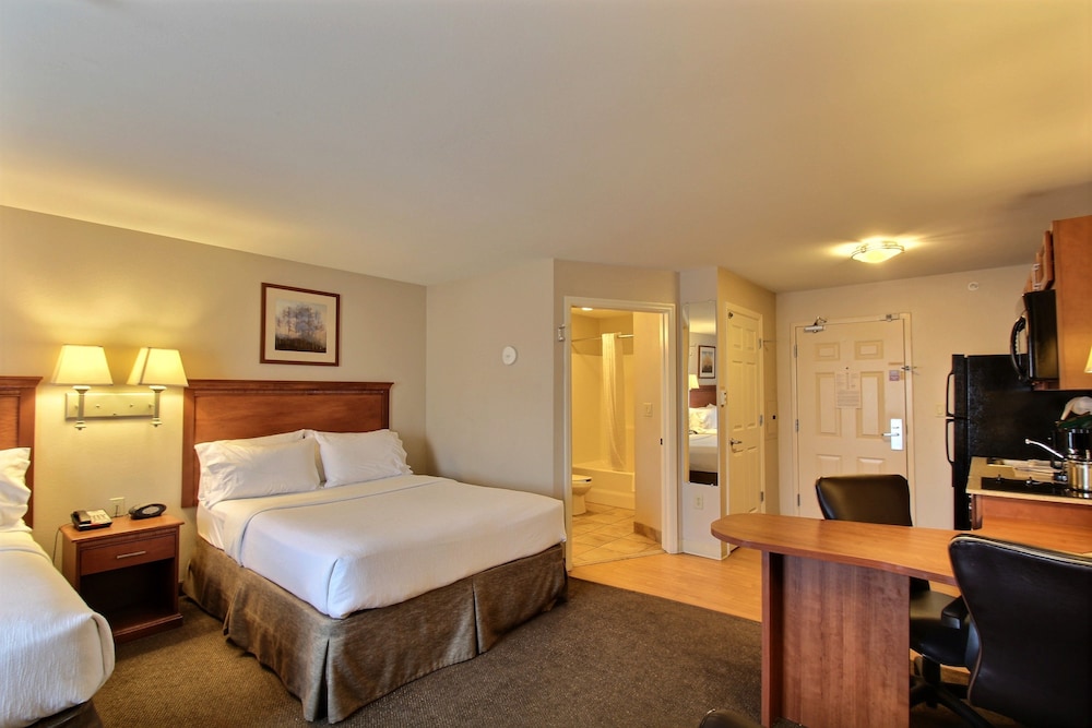 Candlewood Suites Milwaukee Airport-Oak Creek 18/73