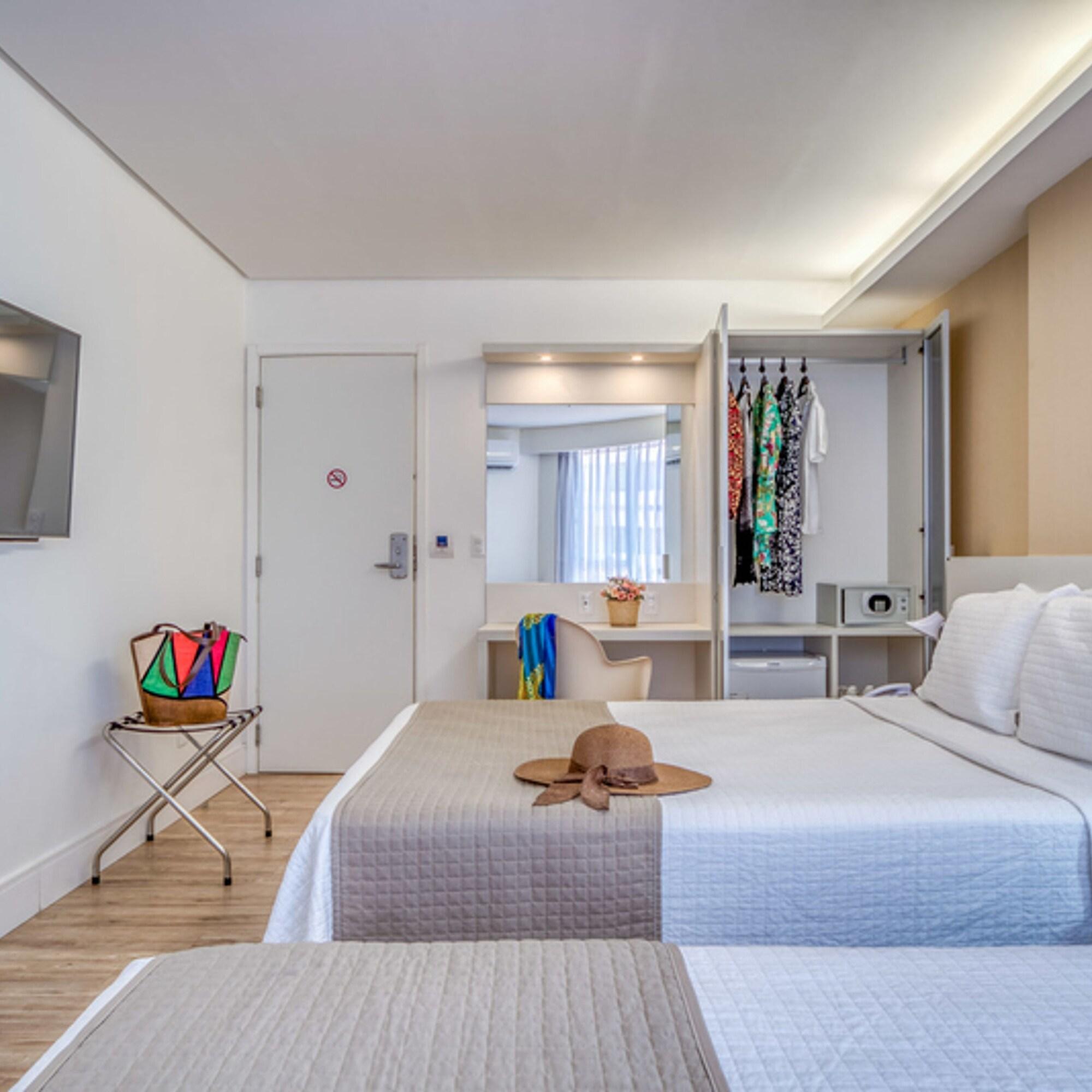 Premium, Double Bed, Lateral Side Sea View