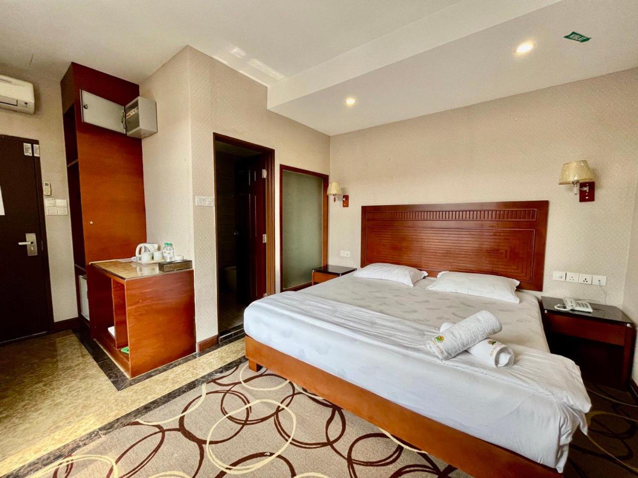 Fan Holiday Hotel 19/50