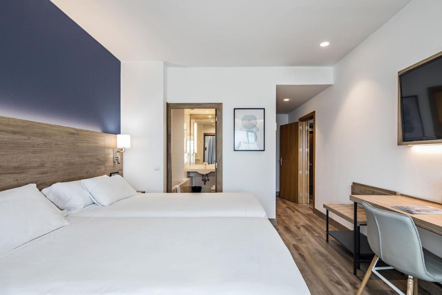 Hotel Puerta de Bilbao 5/50