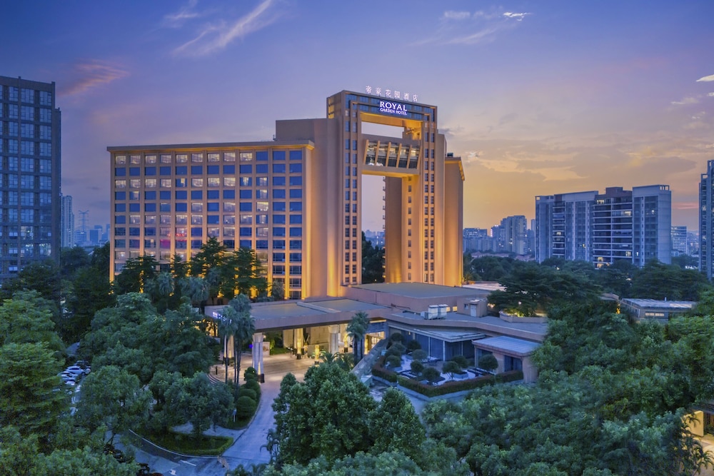 Royal Garden Hotel 4/69