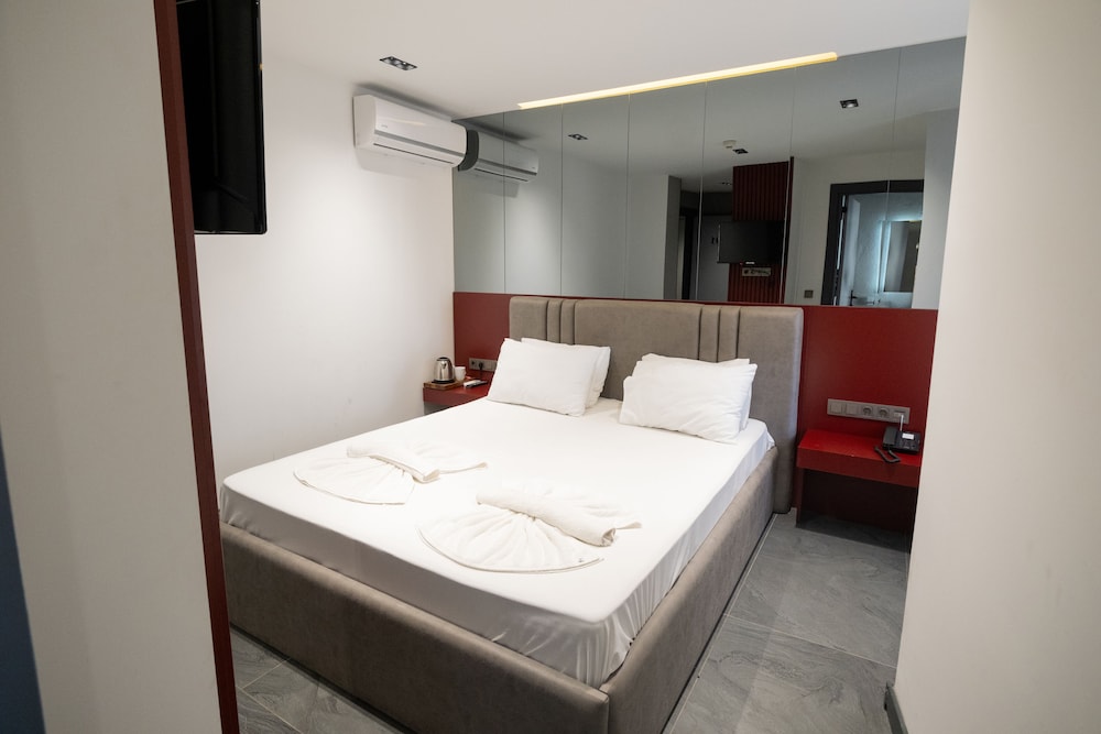 STANDARD, DOUBLE BED