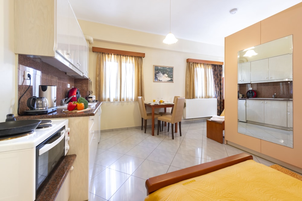 Irida Resort Suites 65/78