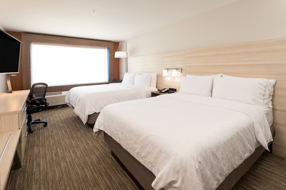 Holiday Inn Express Suites La Porte 10/44