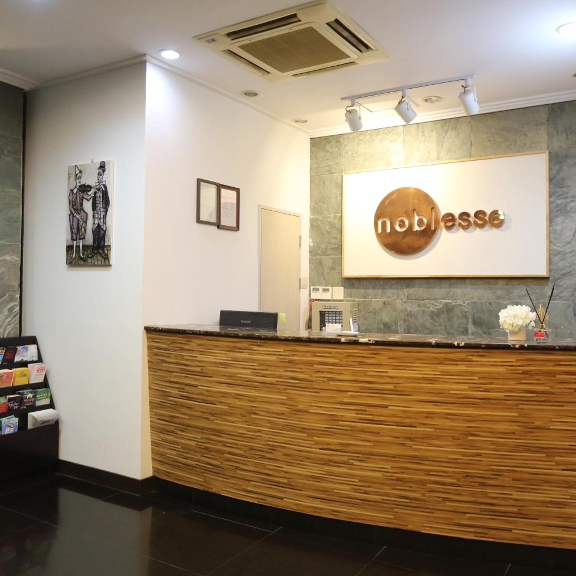 Noblesse Hotel 5/100